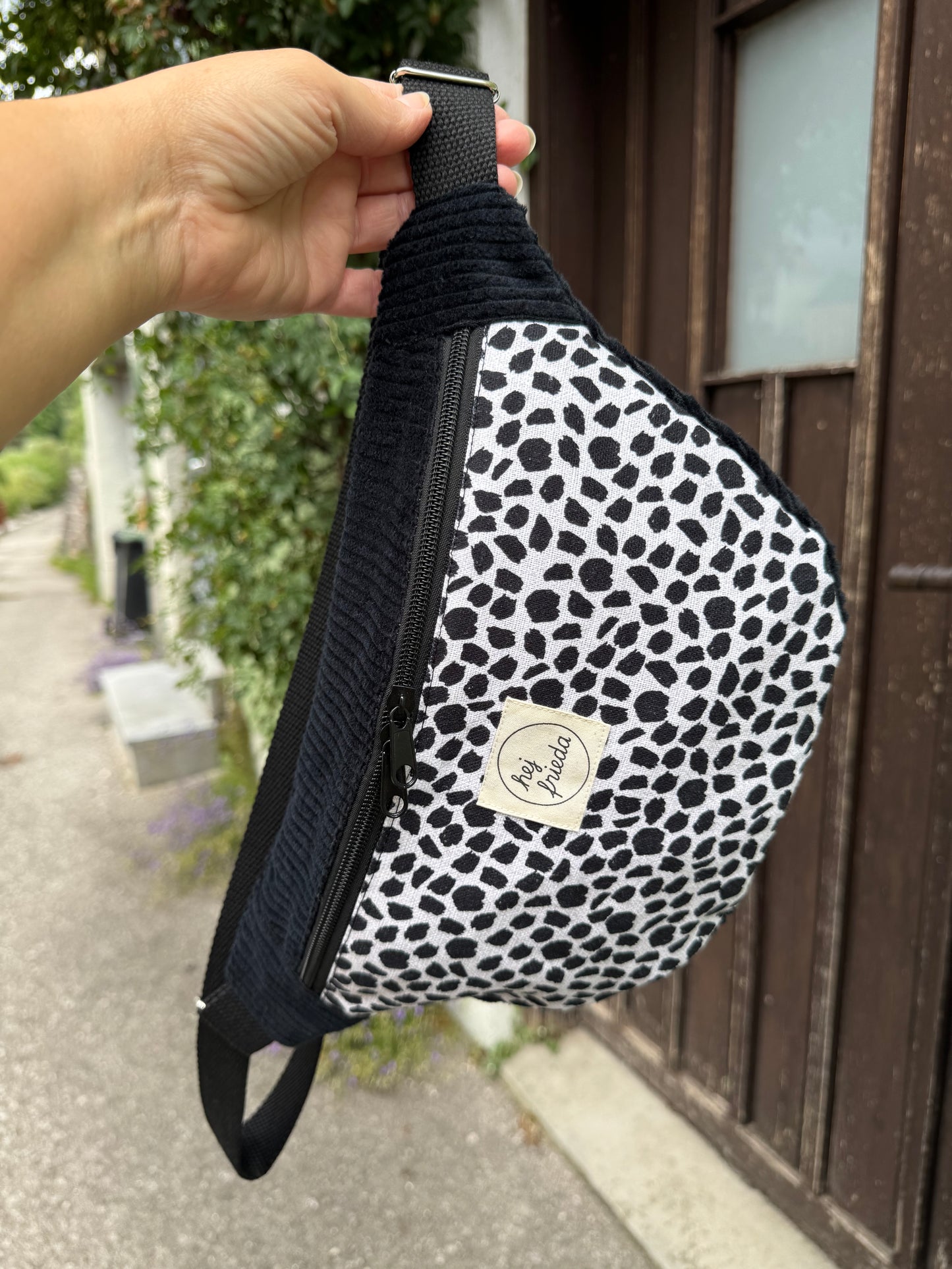 HEDI Hipbag Colorblock Cord Leo/schwarz