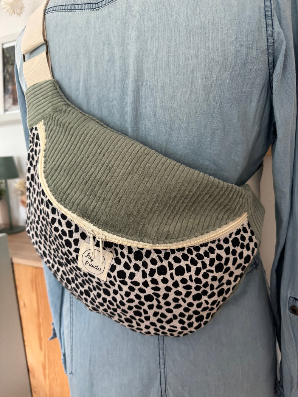 FRIEDA Hipbag Colorblock Leo/Cord salbei