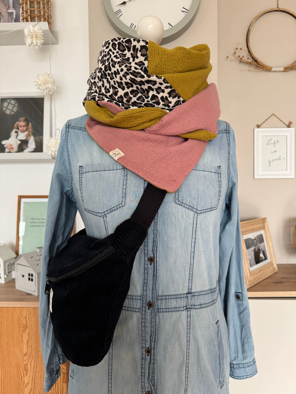 FRIEDA Hipbag Cord schwarz
