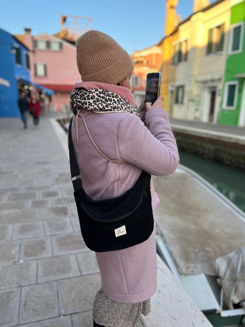 FRIEDA Hipbag Cord schwarz