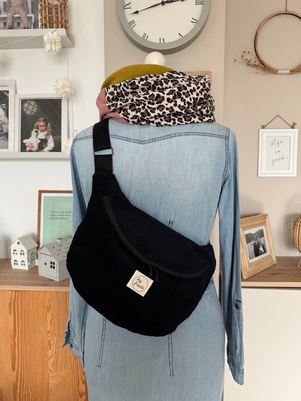 FRIEDA Hipbag Cord schwarz