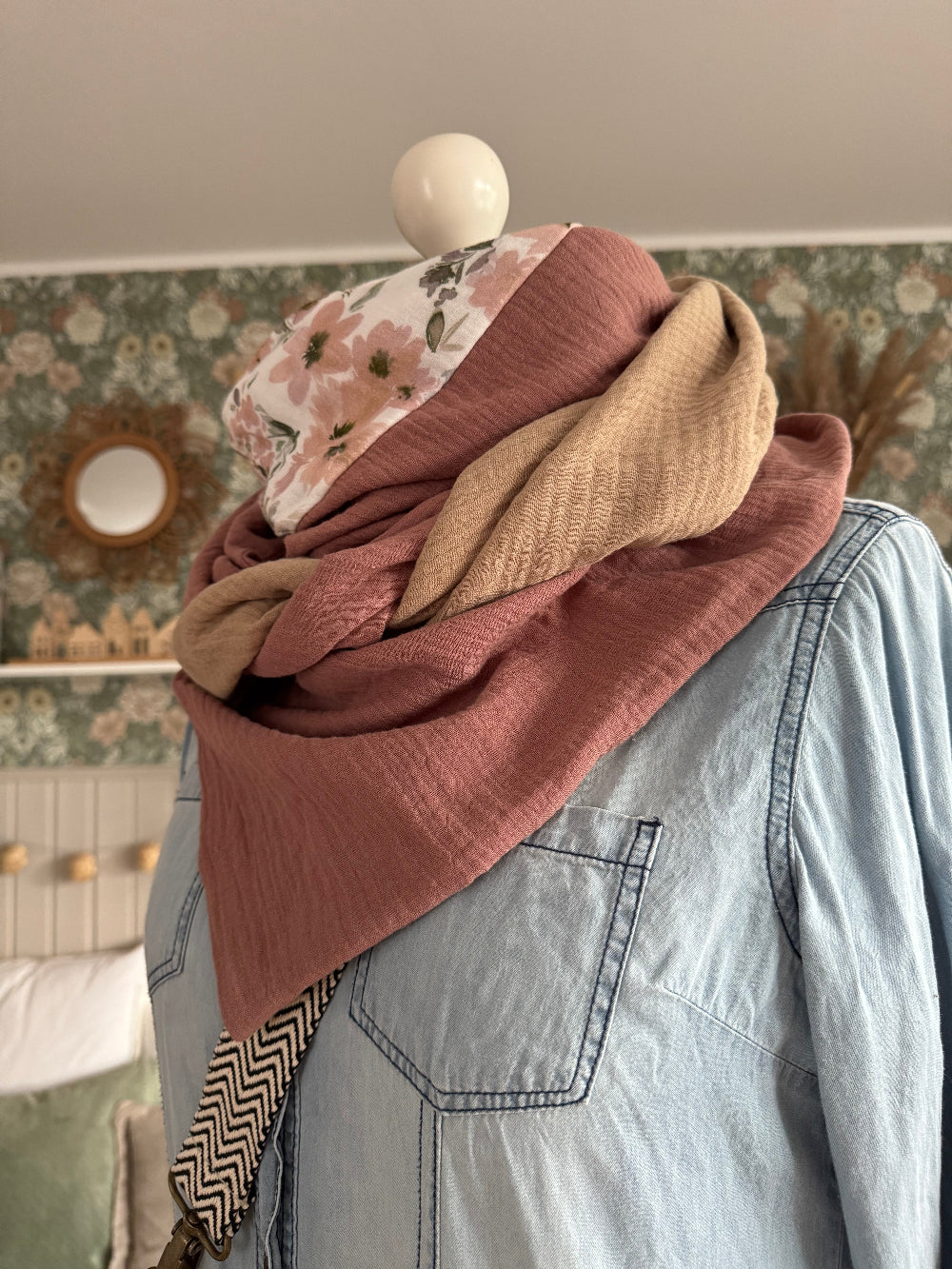 HANNA Musselintuch XL Colorblocking altrosa/Blumen/beige