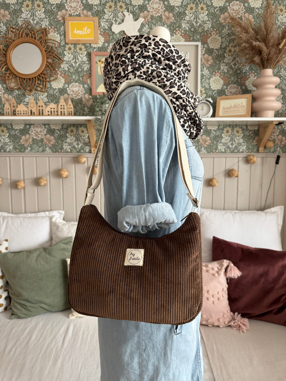 MAJA Crossbody Bag Cord dunkelbraun