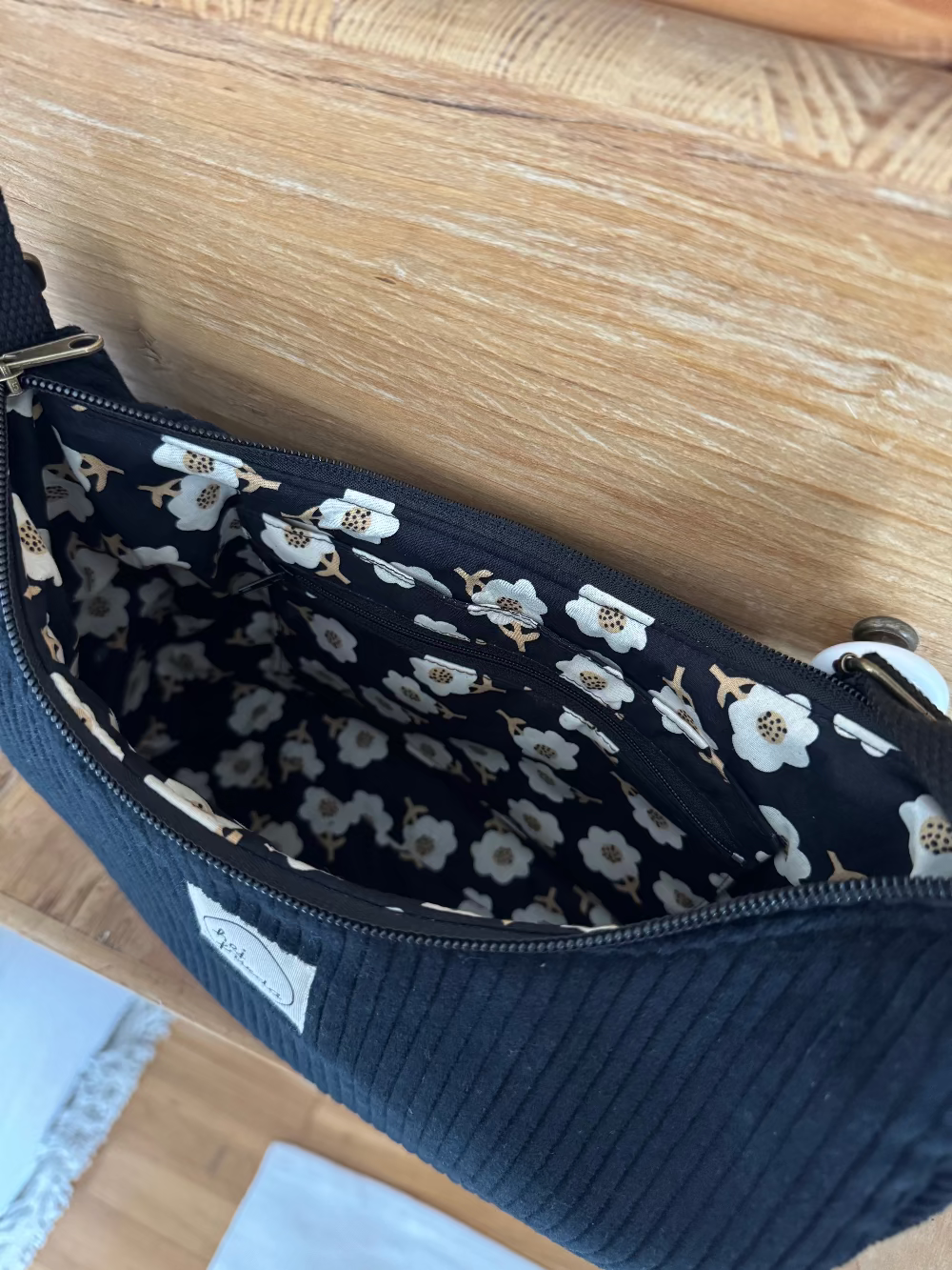 MAJA Crossbody Bag Cord schwarz