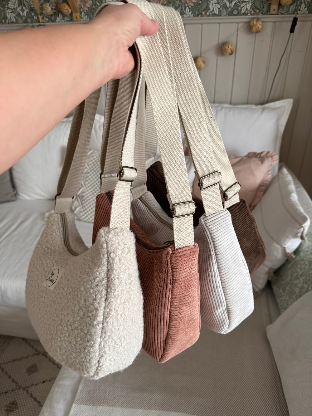 MAJA Crossbody Bag Teddy ecru