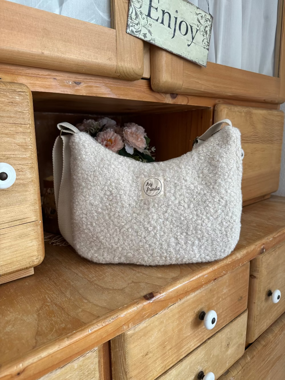 MAJA Crossbody Bag Teddy ecru