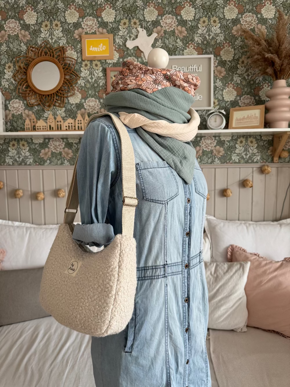 MAJA Crossbody Bag Teddy ecru