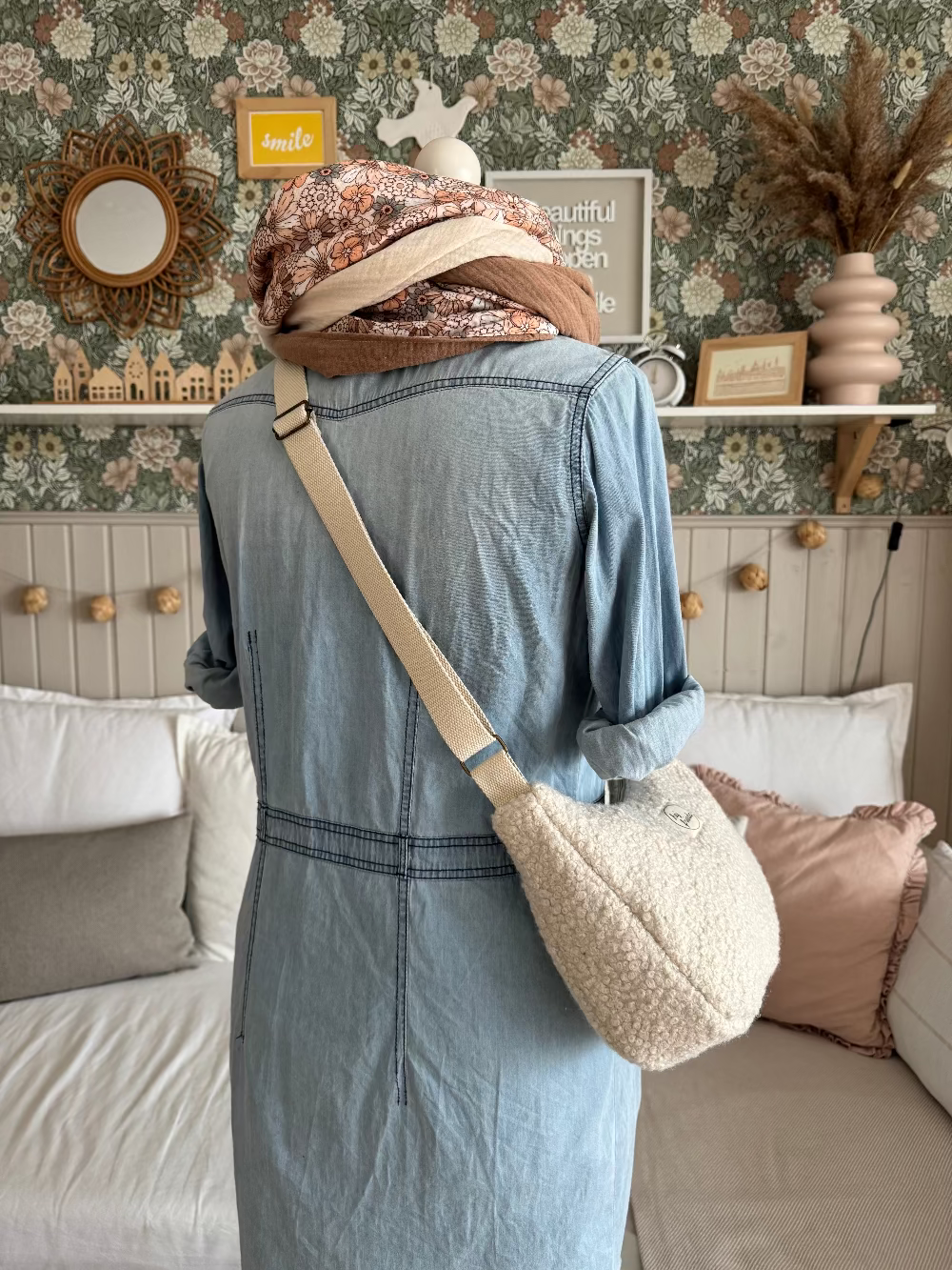 MAJA Crossbody Bag Teddy ecru