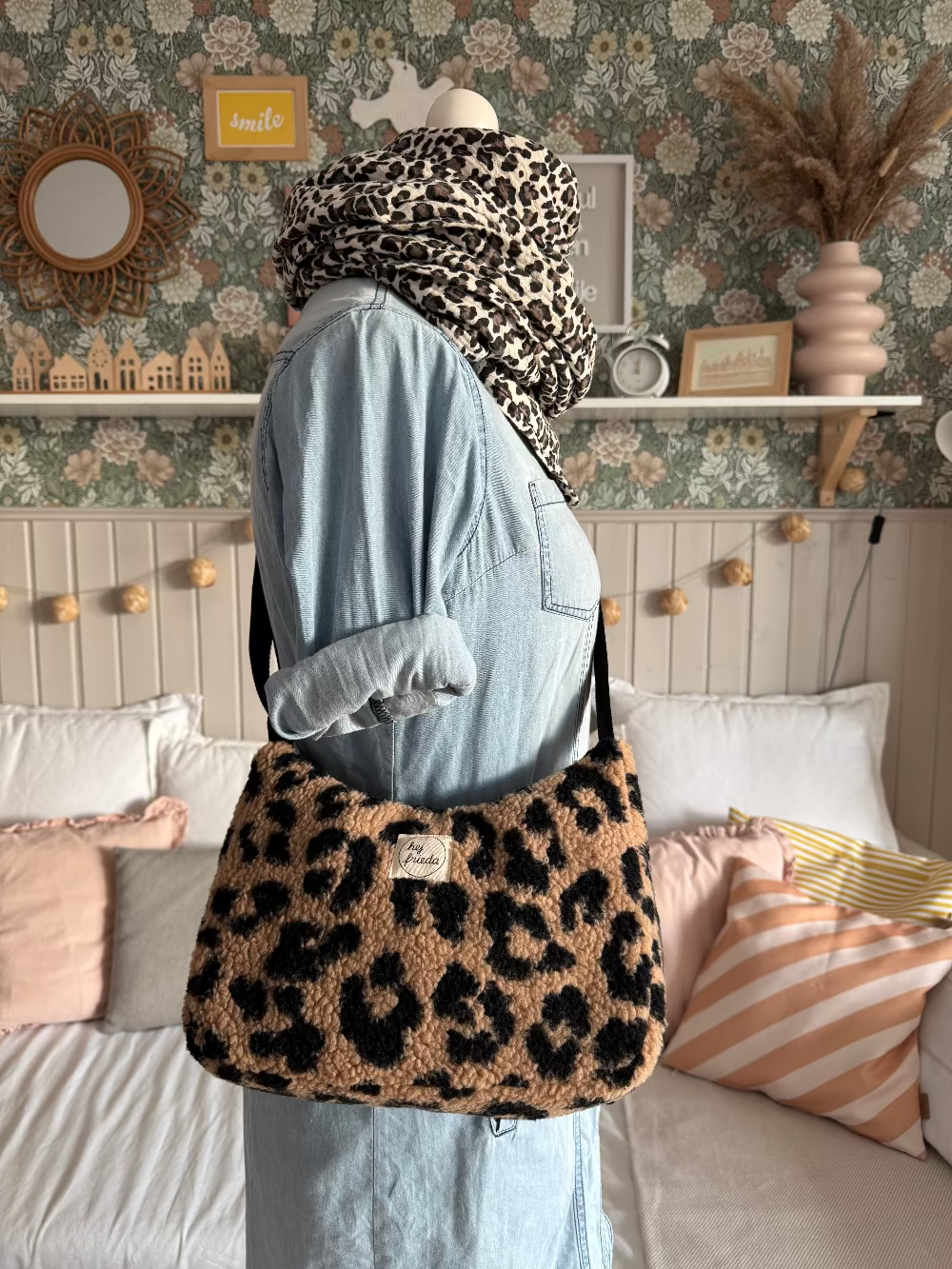 MAJA Crossbody Bag Teddy Leo karamell