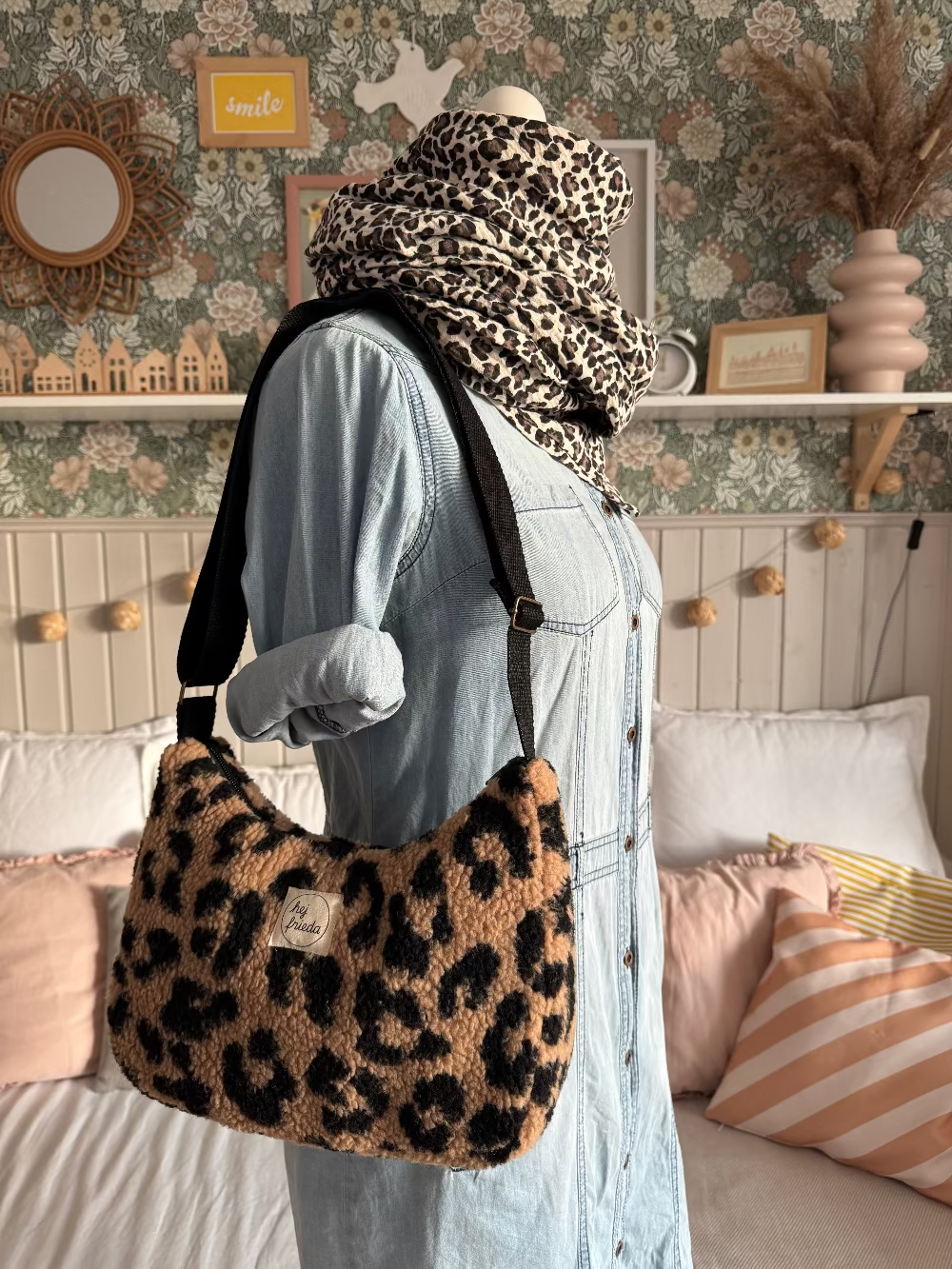 MAJA Crossbody Bag Teddy Leo karamell