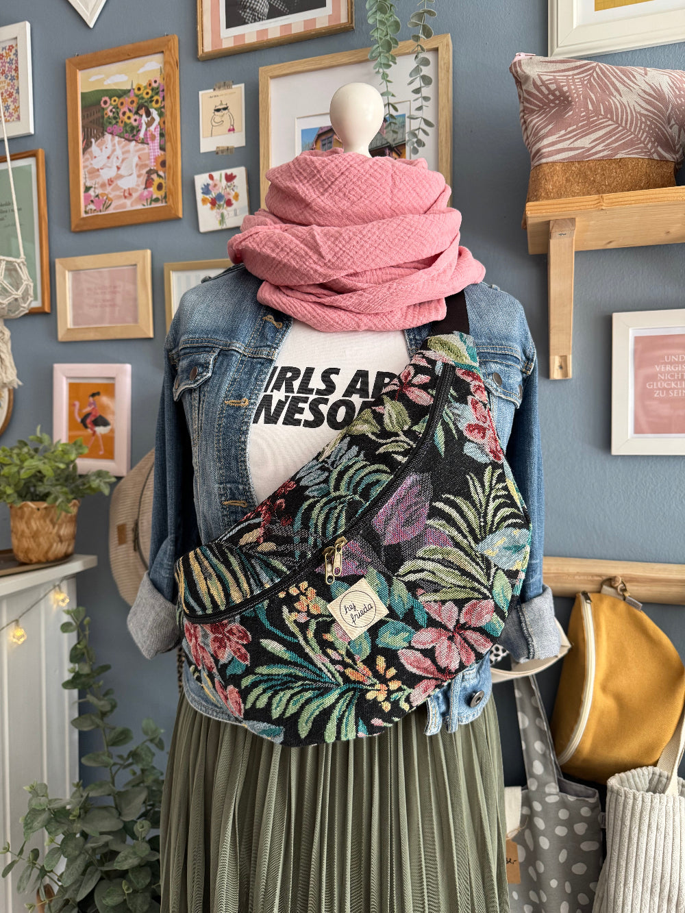 ALMA XL-Bauchtasche FALL FLOWERS