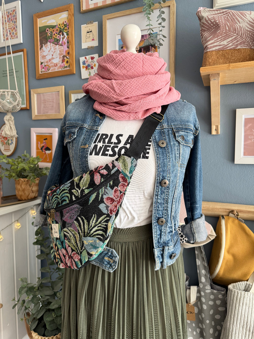 ALMA XL-Bauchtasche FALL FLOWERS
