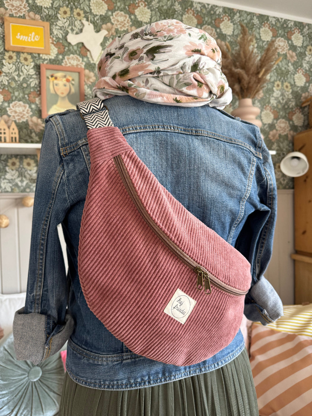 ALMA XL-Bauchtasche Cord Altrosa