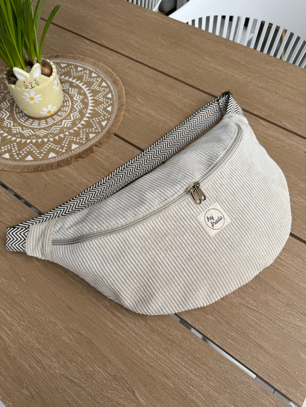 ALMA XL-Bauchtasche Cord Creme