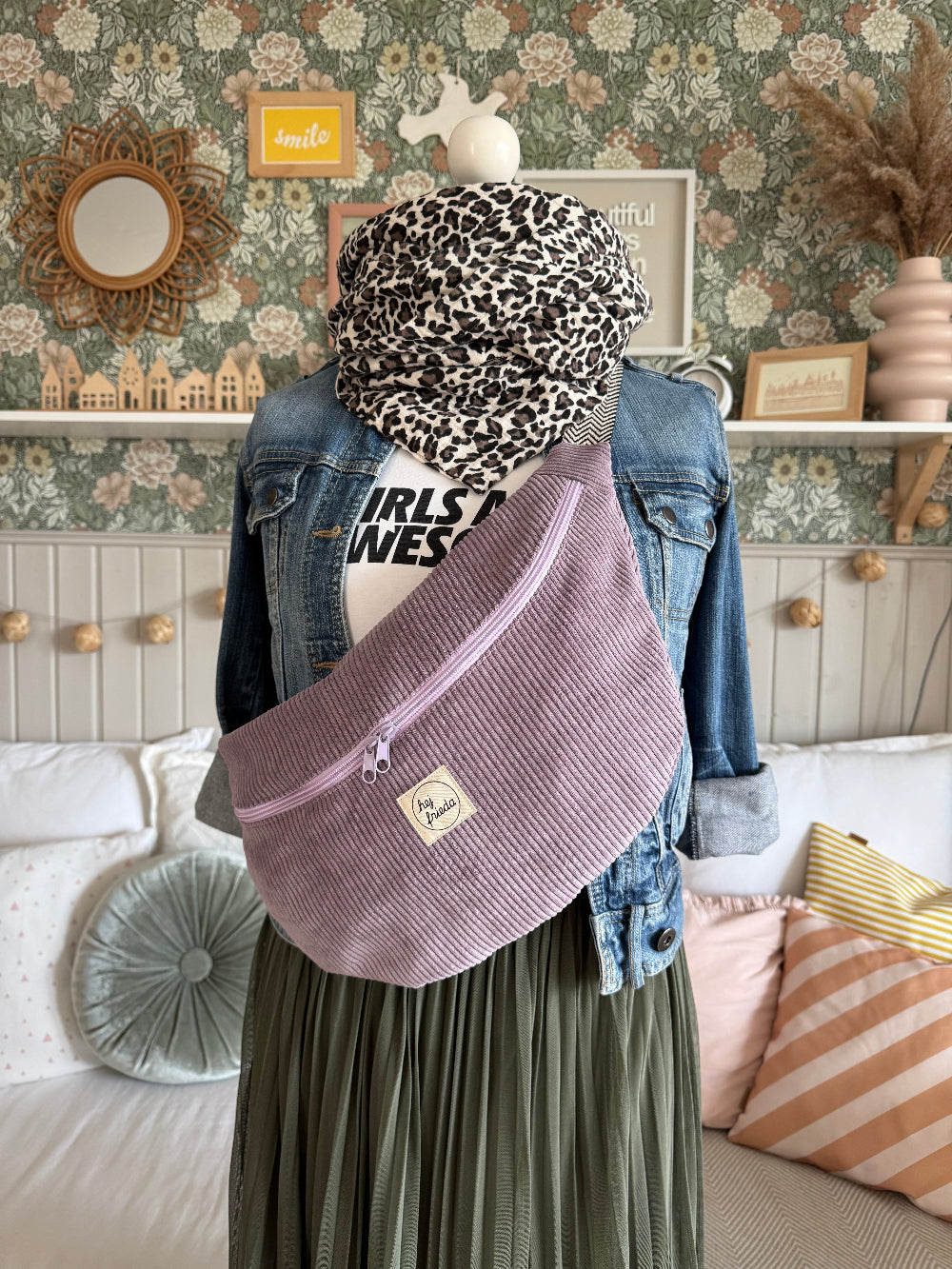 ALMA XL-Bauchtasche Cord Flieder