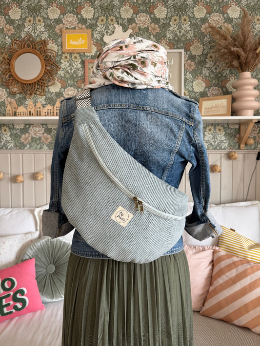 ALMA XL-Bauchtasche Cord Jade