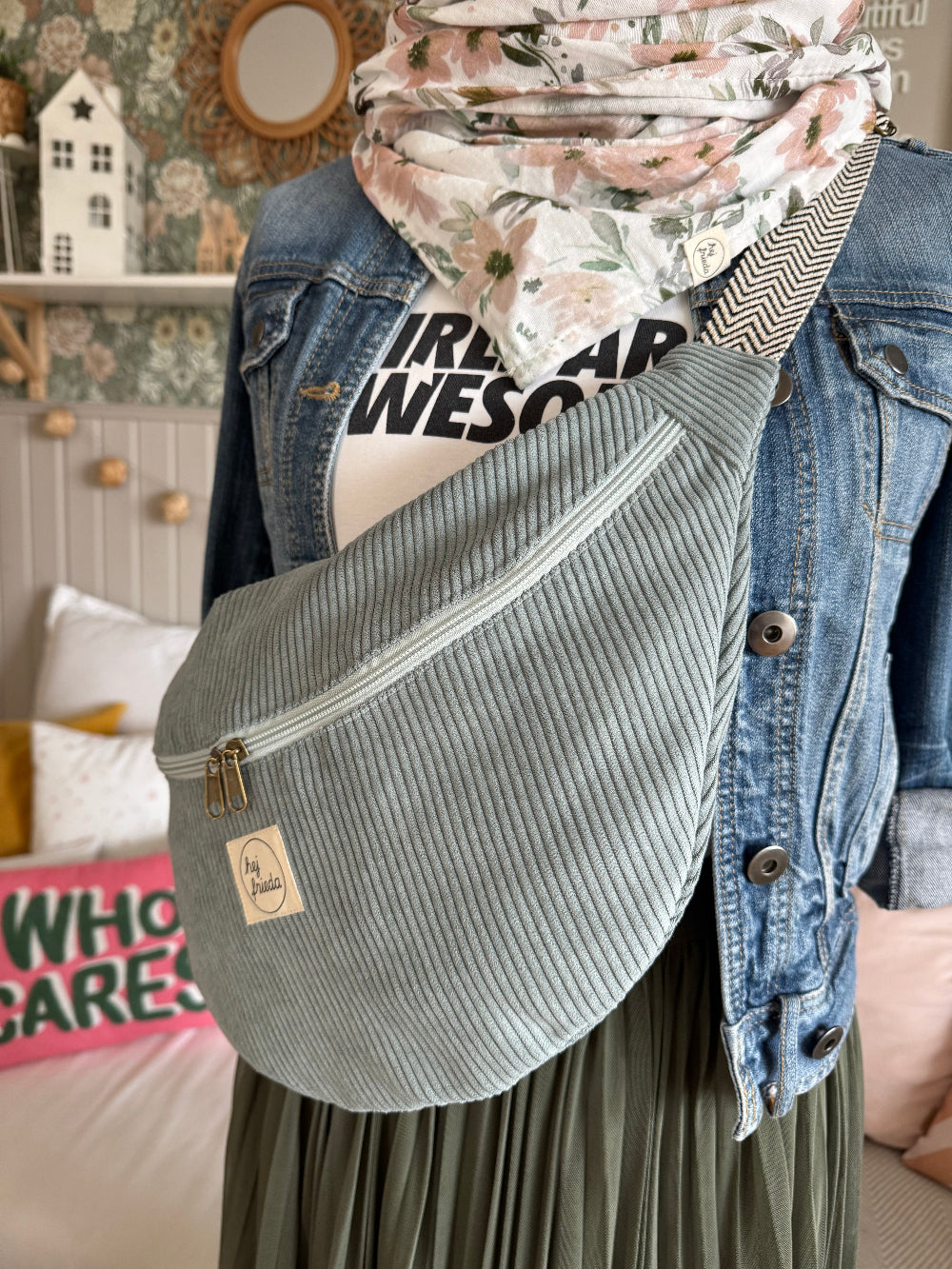 ALMA XL-Bauchtasche Cord Jade