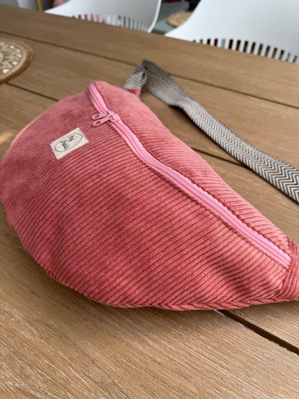 ALMA XL-Bauchtasche Cord Koralle
