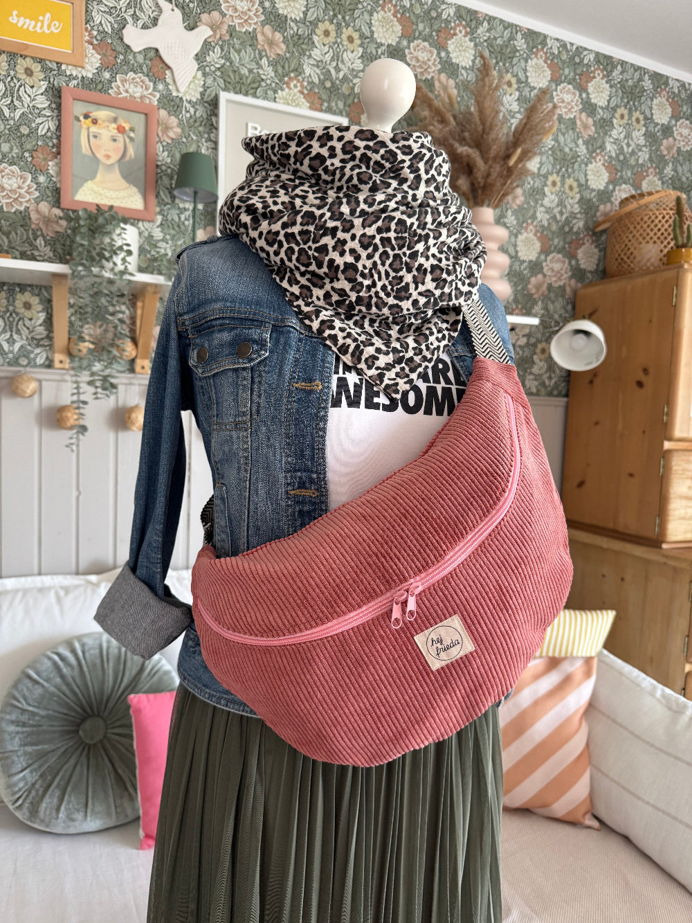 ALMA XL-Bauchtasche Cord Koralle
