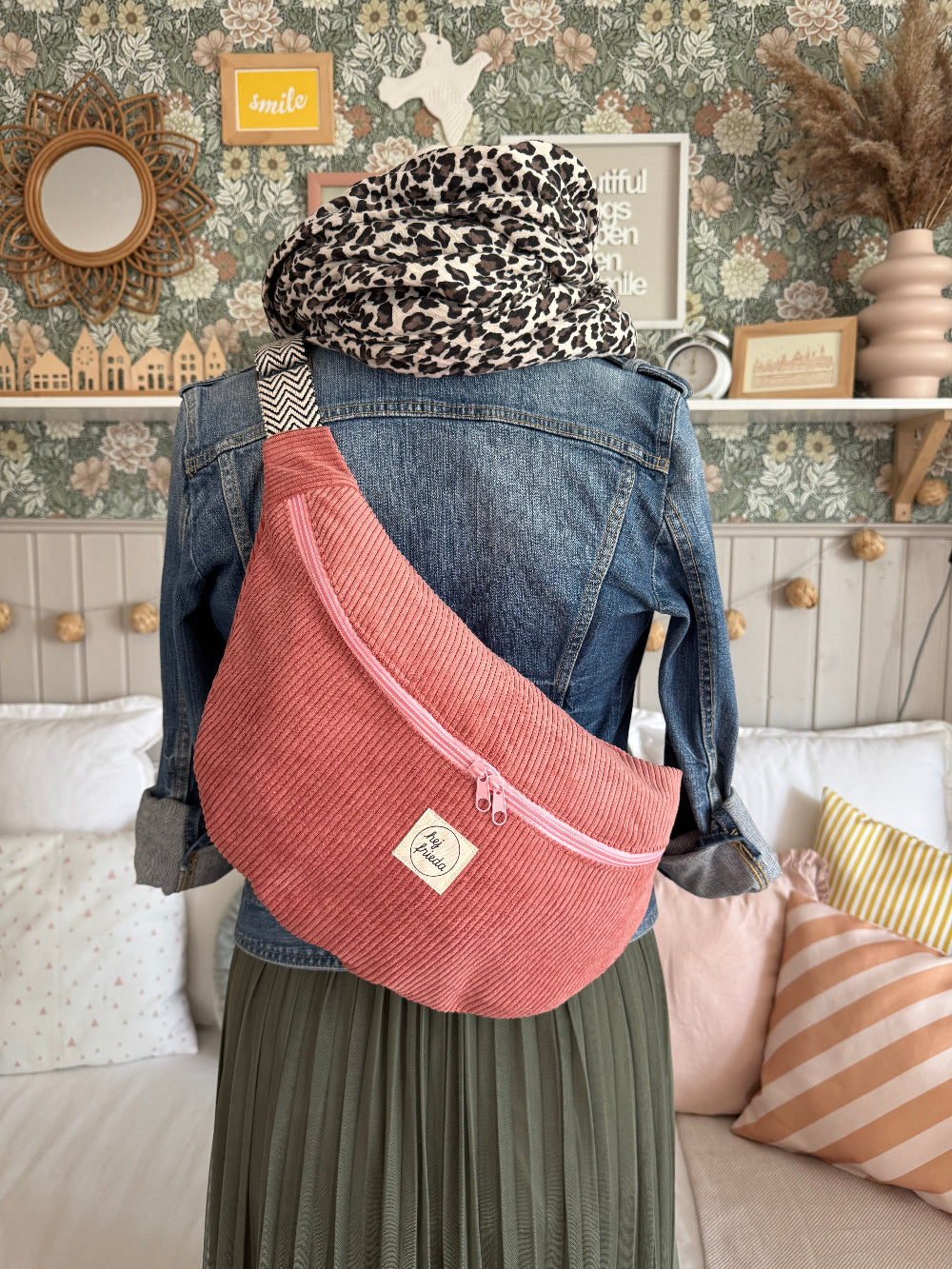 ALMA XL-Bauchtasche Cord Koralle