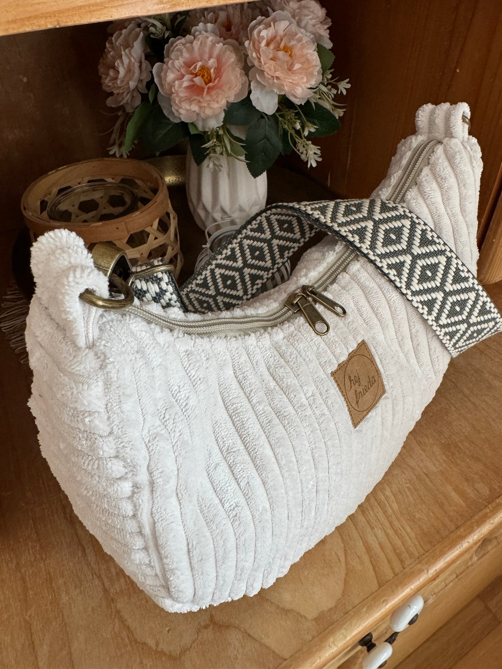 CLEO Moonbag Breitcord Creme