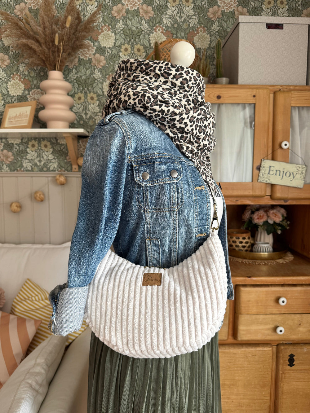 CLEO Moonbag Breitcord Creme