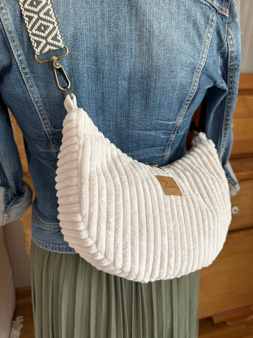 CLEO Moonbag Breitcord Creme