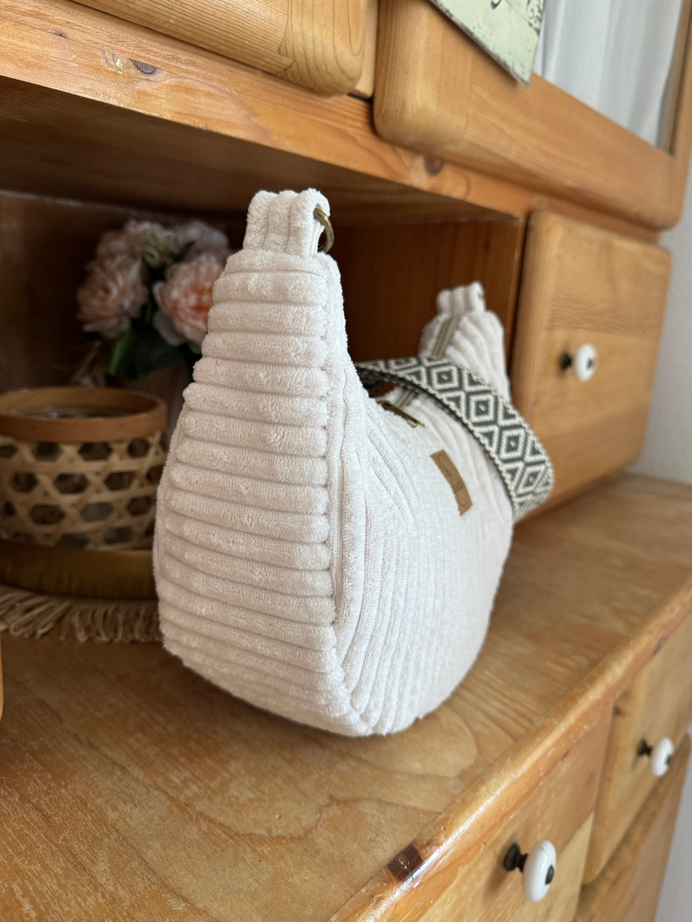 CLEO Moonbag Breitcord Creme