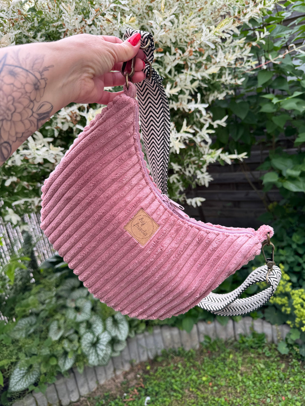 CLEO Moonbag Breitcord Rosa