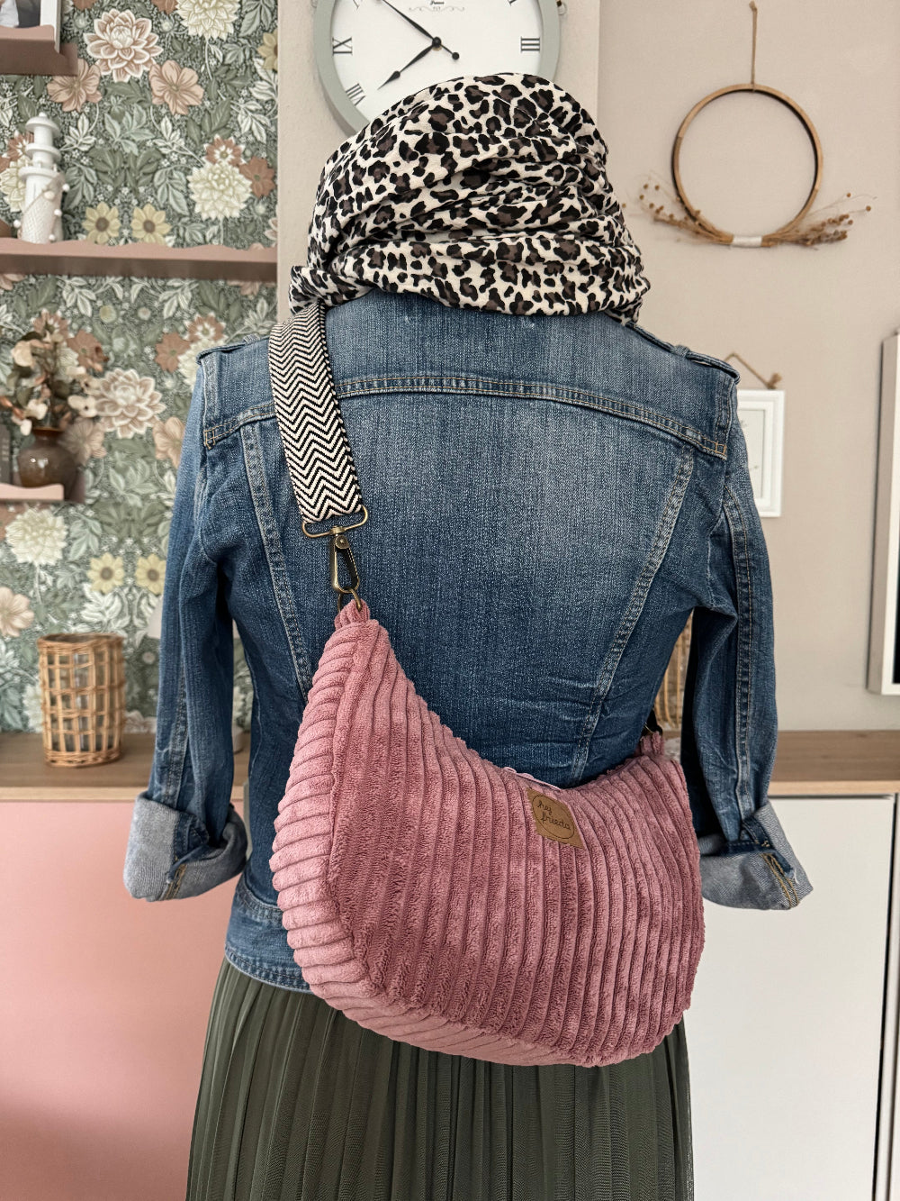 CLEO Moonbag Breitcord Rosa