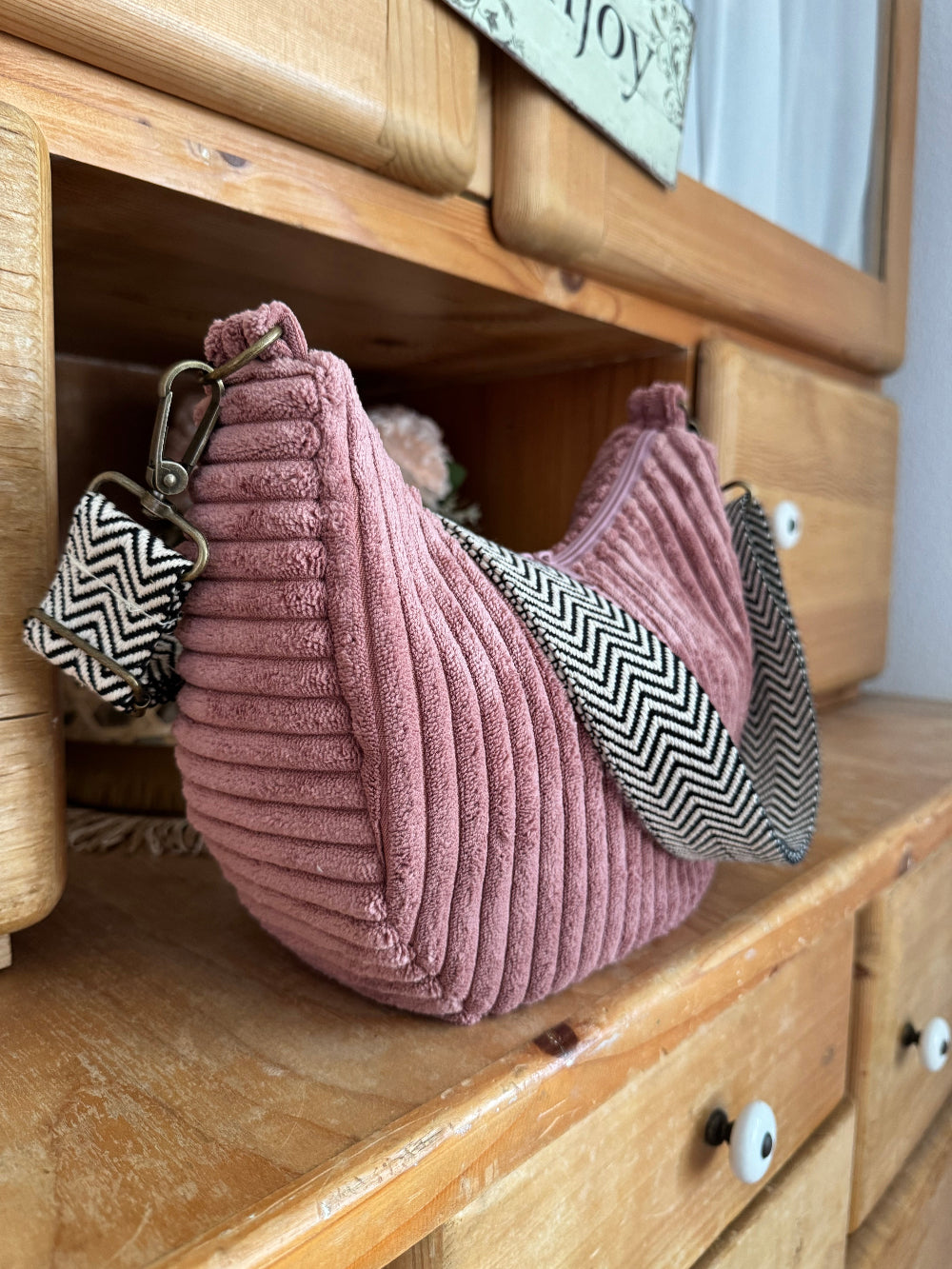 CLEO Moonbag Breitcord Rosa