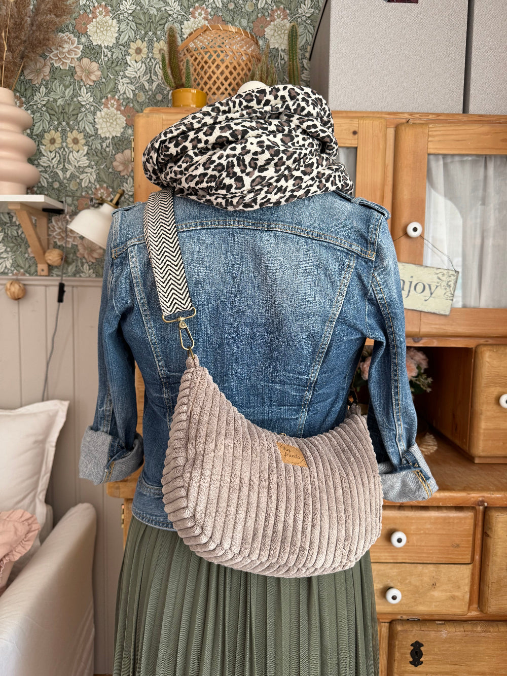CLEO Moonbag Breitcord Sand