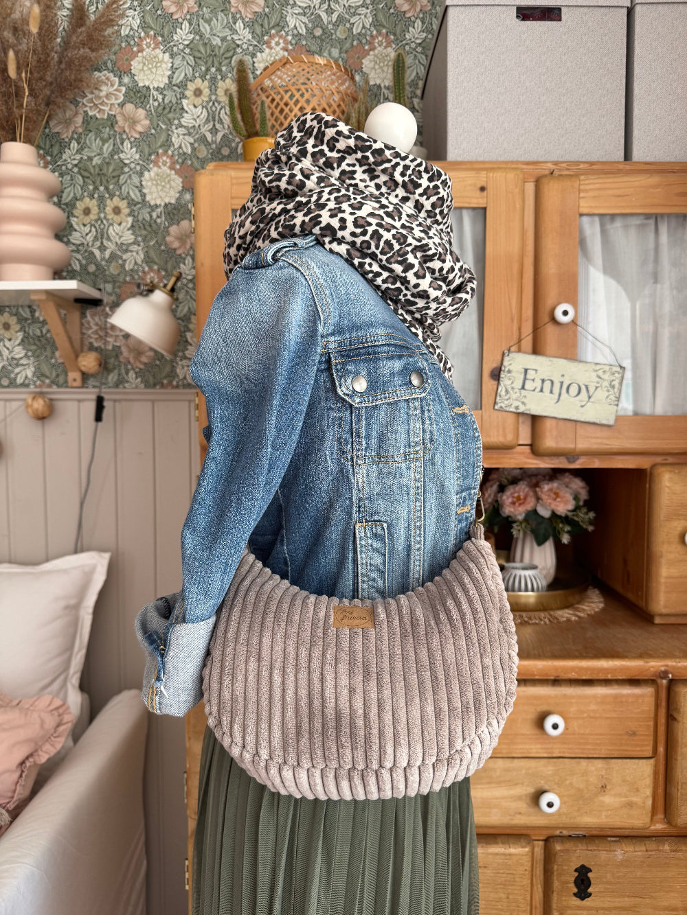 CLEO Moonbag Breitcord Sand