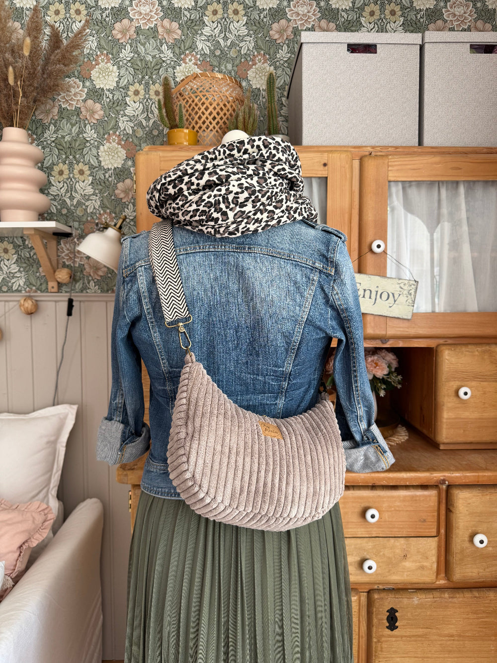 CLEO Moonbag Breitcord Sand