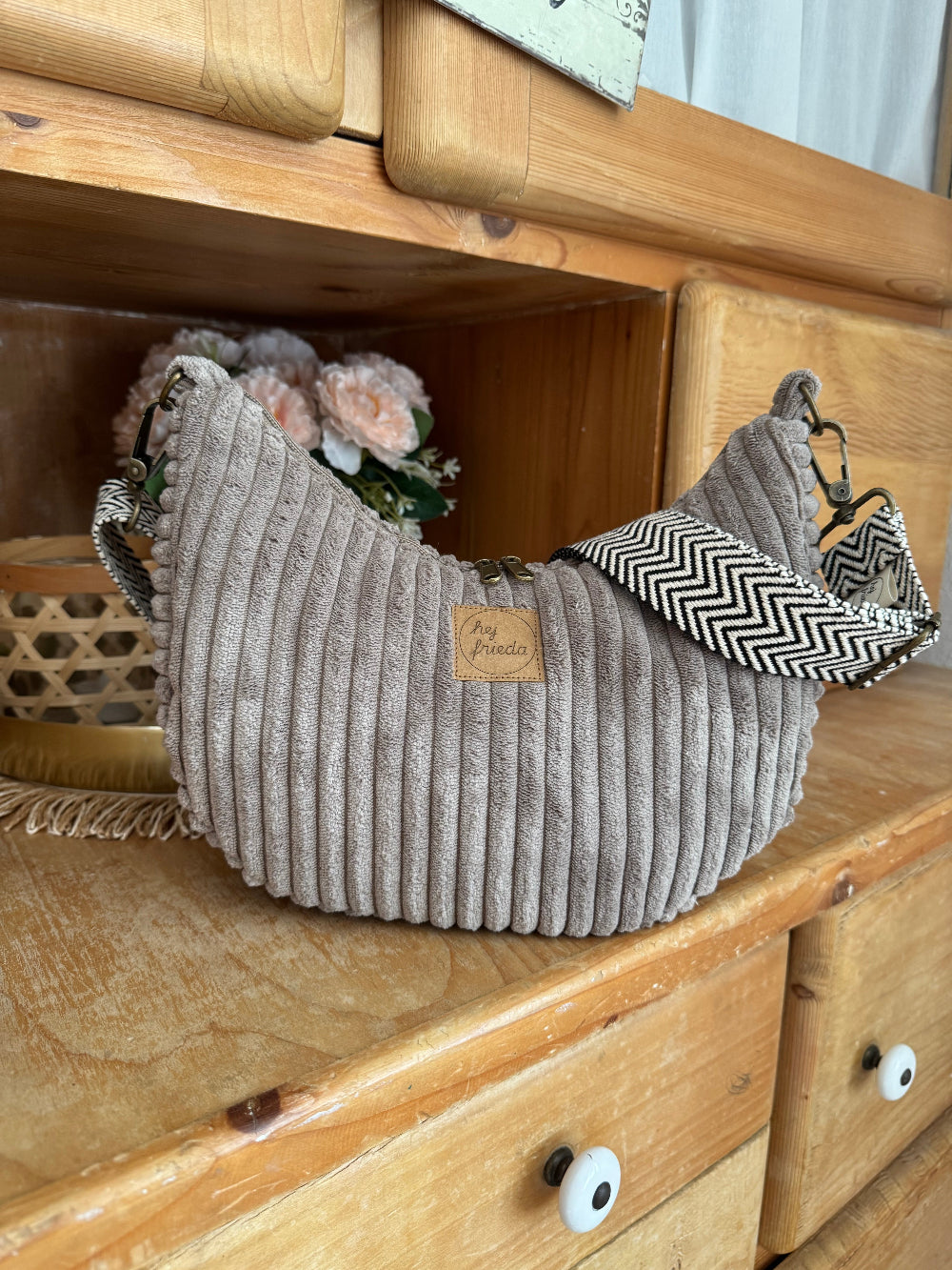CLEO Moonbag Breitcord Sand