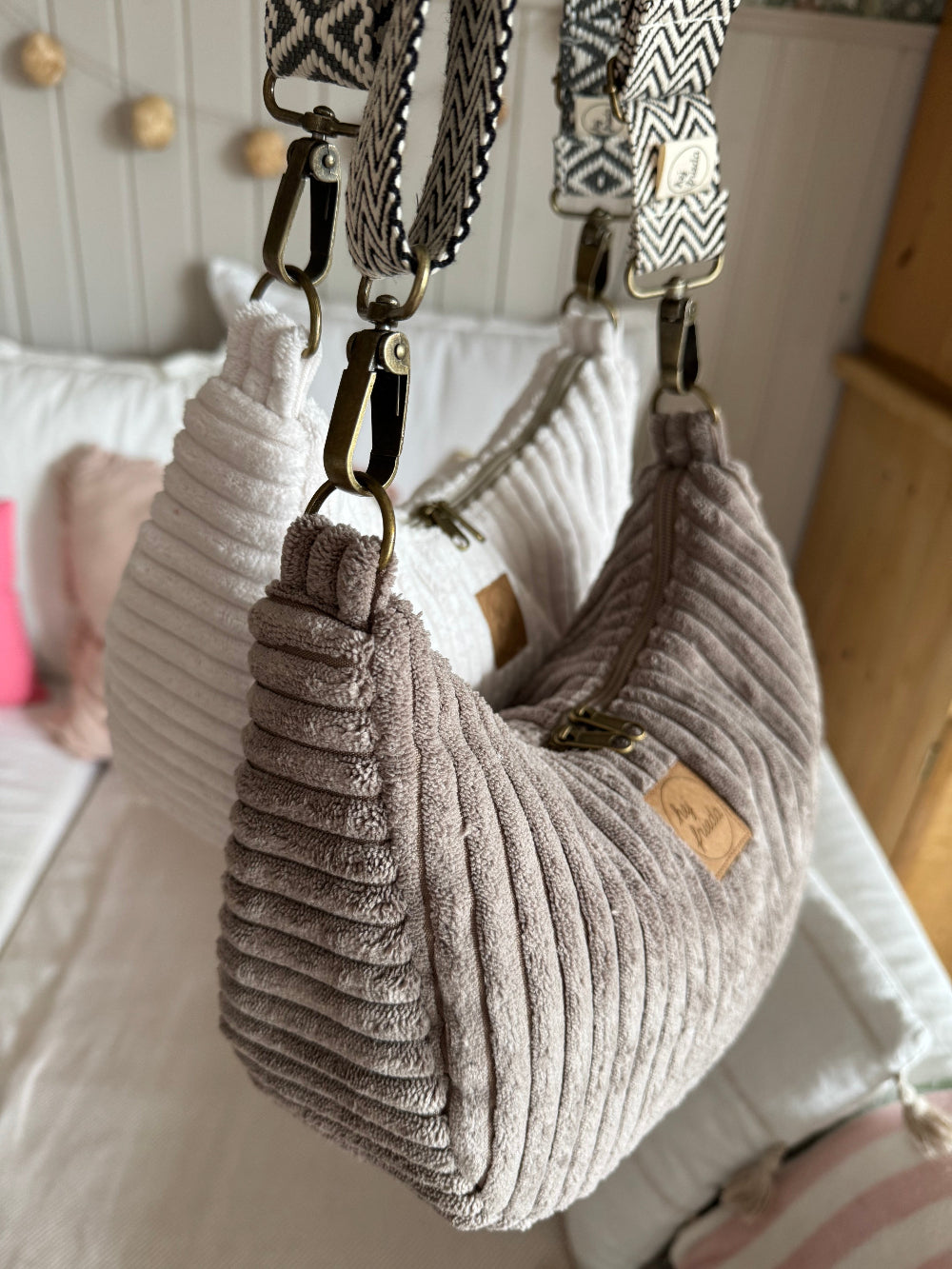 CLEO Moonbag Breitcord Sand