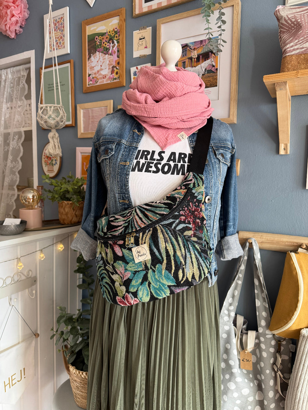 FRIEDA Hipbag FALL FLOWERS