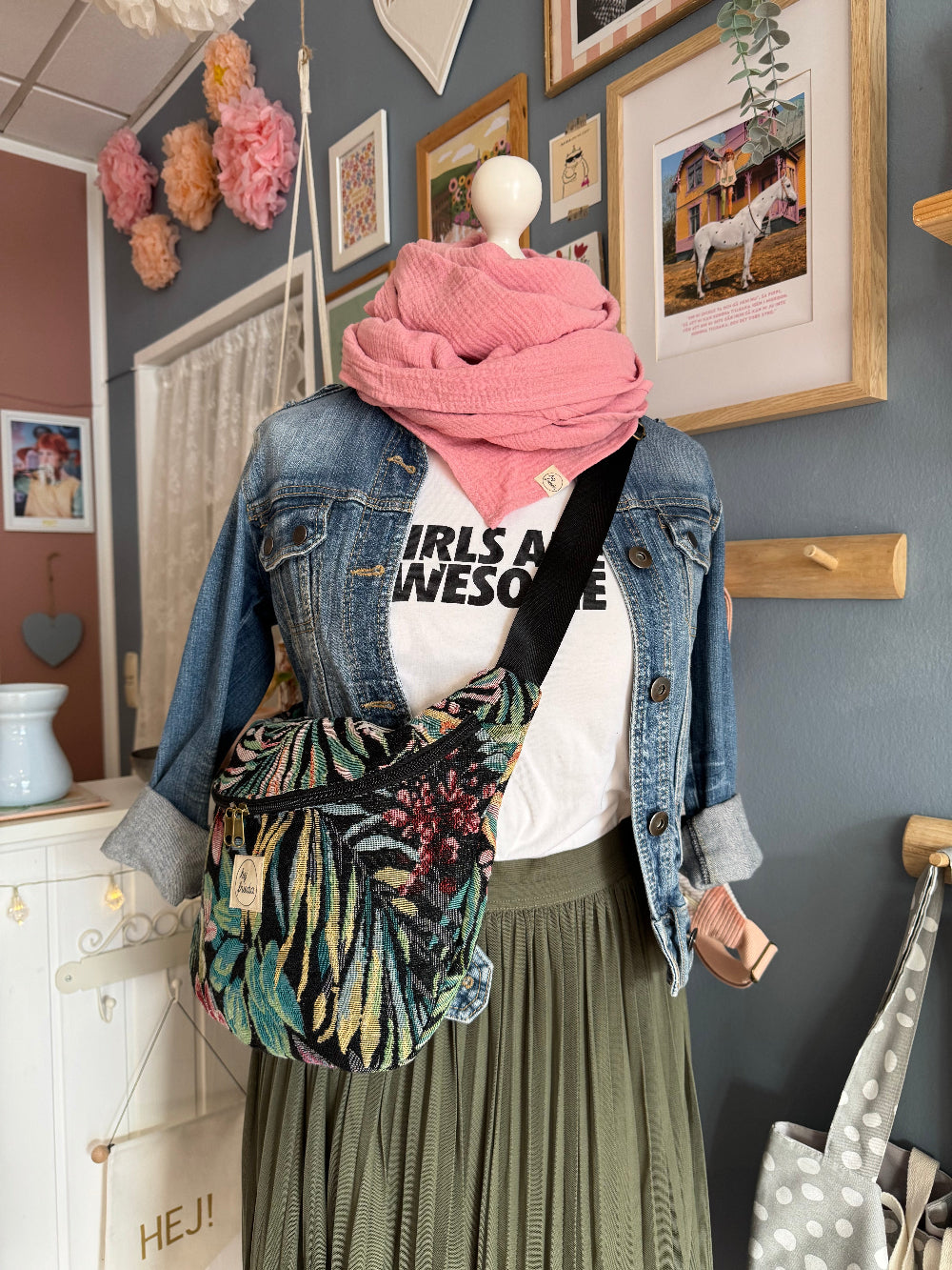 FRIEDA Hipbag FALL FLOWERS