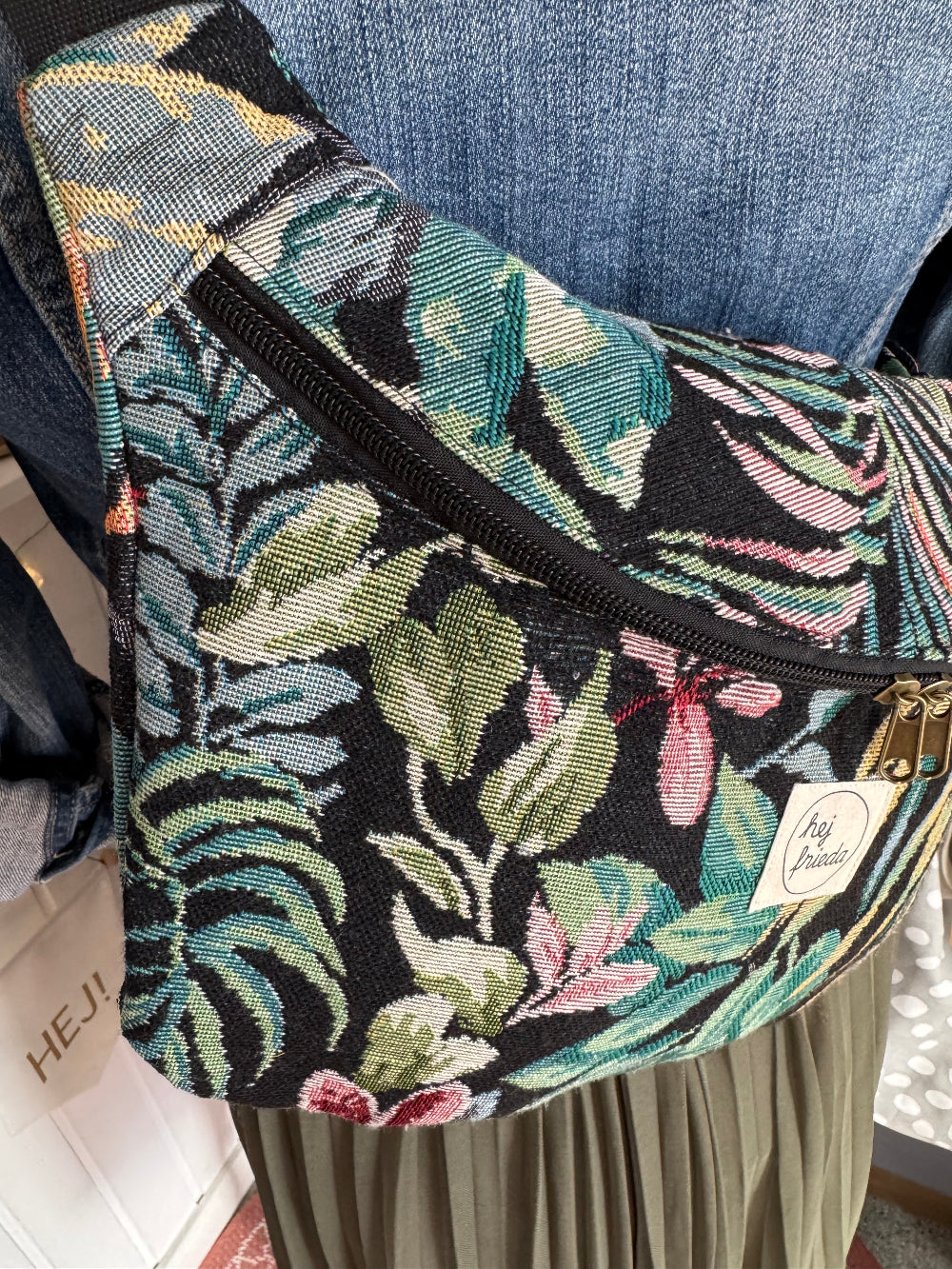 FRIEDA Hipbag FALL FLOWERS