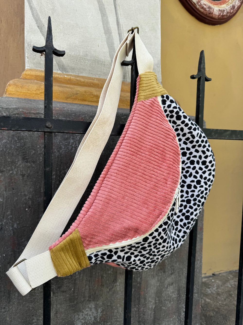FRIEDA Hipbag Colorblock Leo/rosa/senf