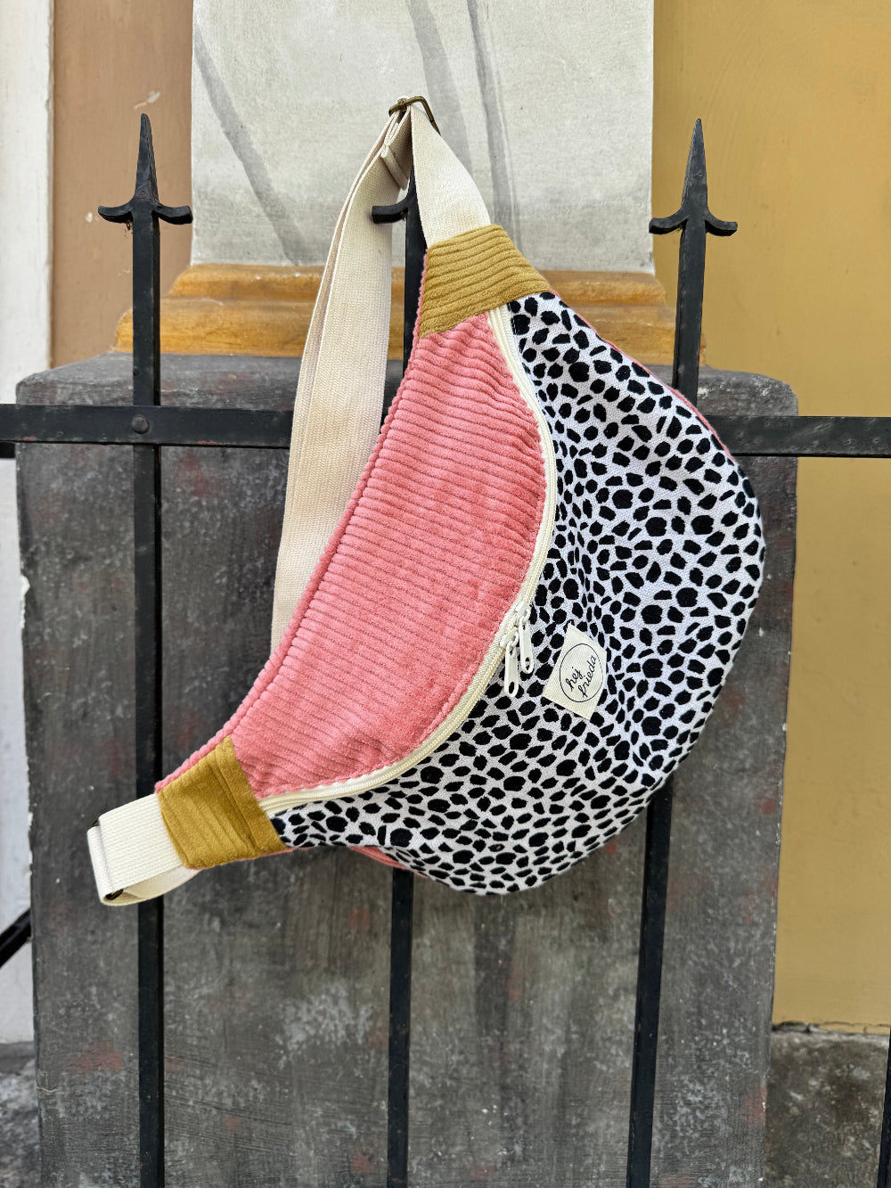 FRIEDA Hipbag Colorblock Leo/rosa/senf