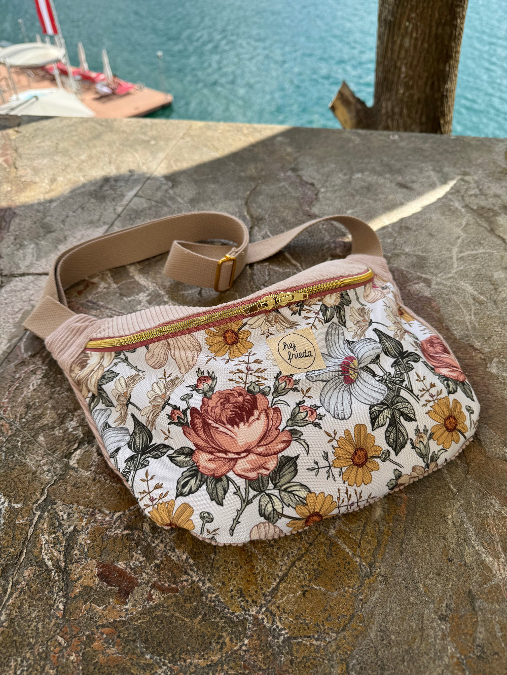 FRIEDA Hipbag Summer Flowers / Cord hellrosa