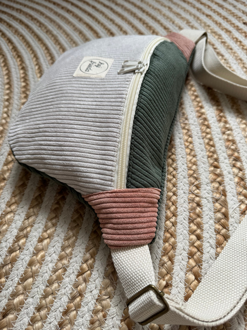 HEDI Hipbag Colorblock Cord Creme/Schilfgrün/Rosé
