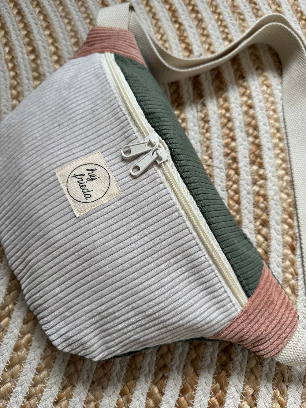 HEDI Hipbag Colorblock Cord Creme/Schilfgrün/Rosé