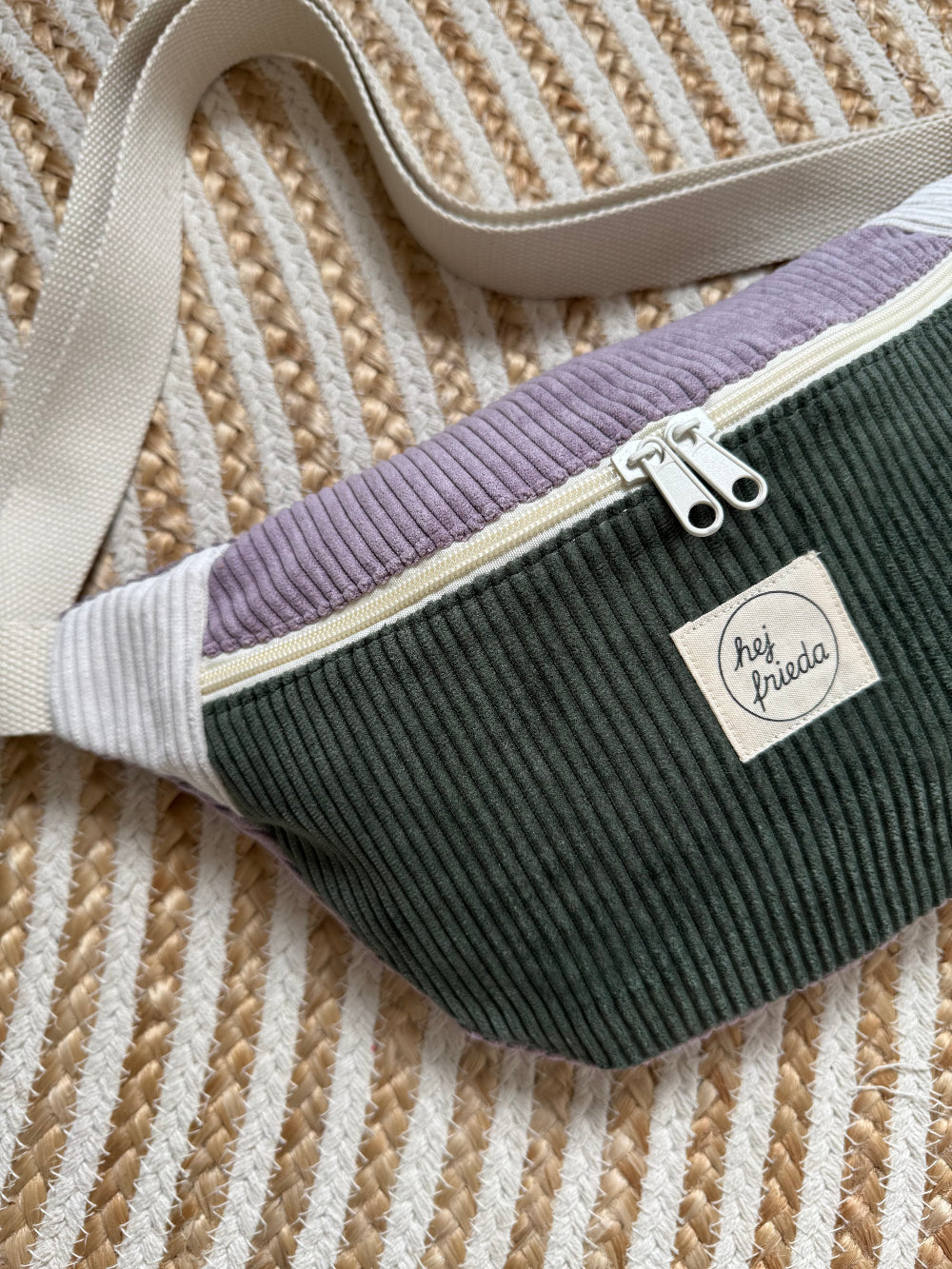 HEDI Hipbag Colorblock Cord Schilfgrün/Flieder/Creme