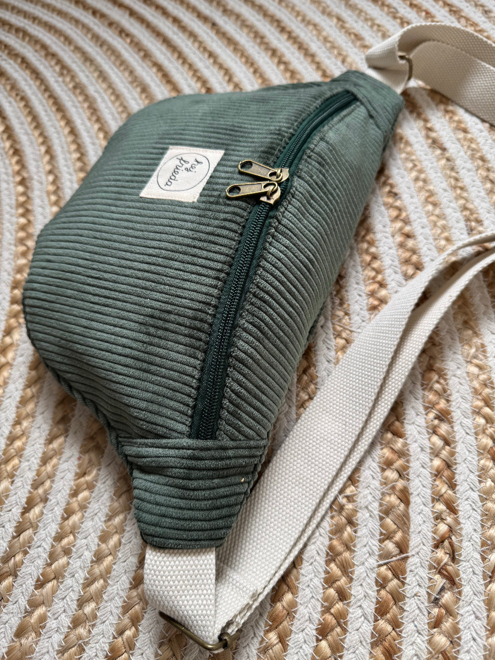 HEDI Hipbag Colorblock Cord Schilfgrün