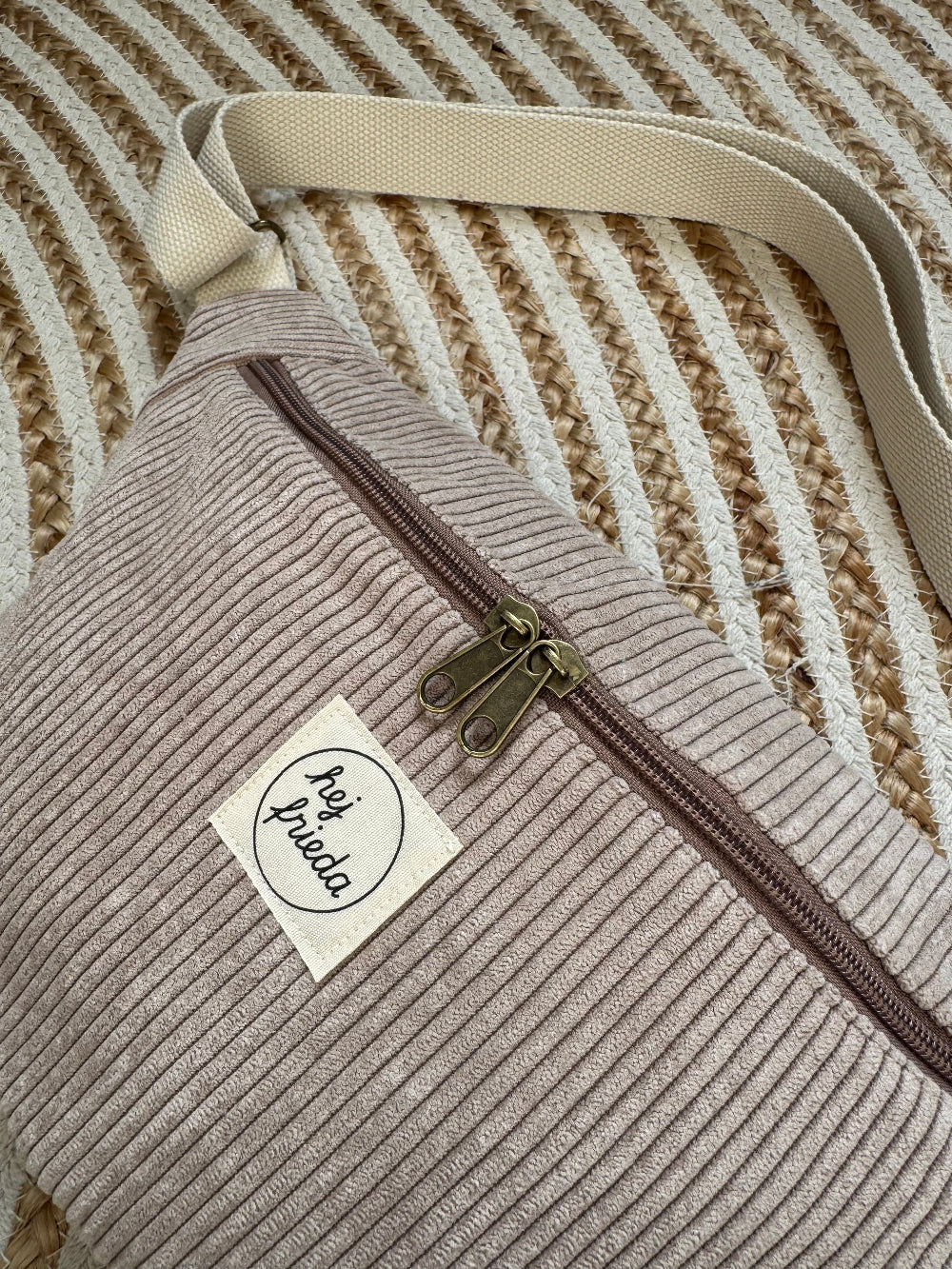 HEDI Hipbag Colorblock Cord Sandbeige