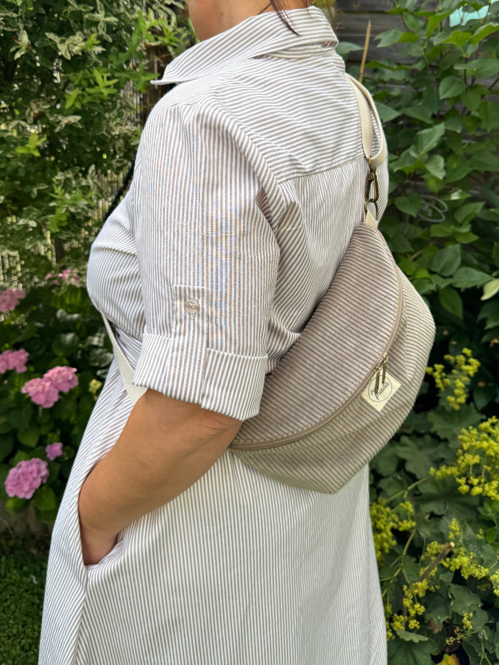 LINNEA Hipbag Cord beere