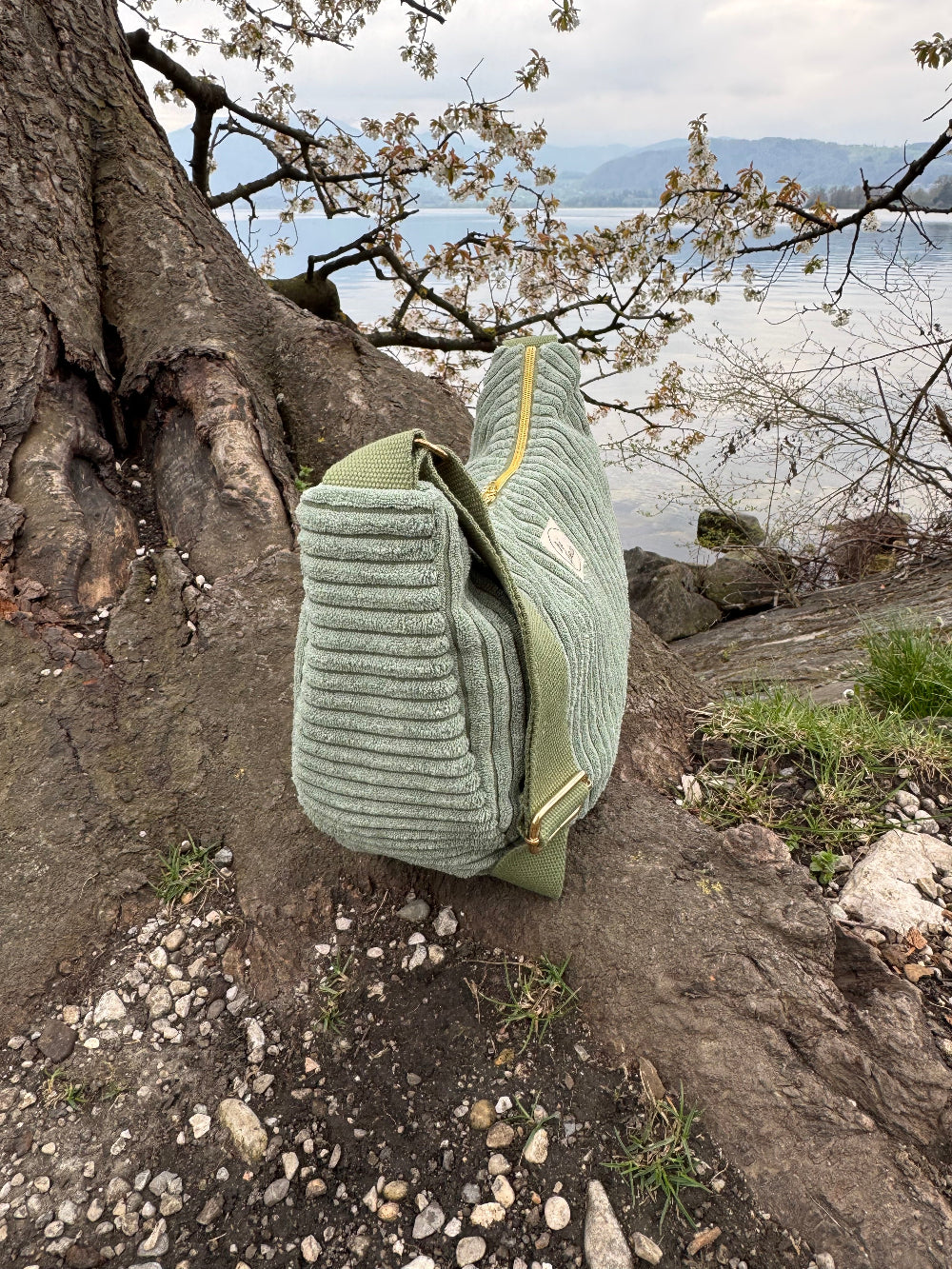 MILOU Moonbag Breitcord salbei