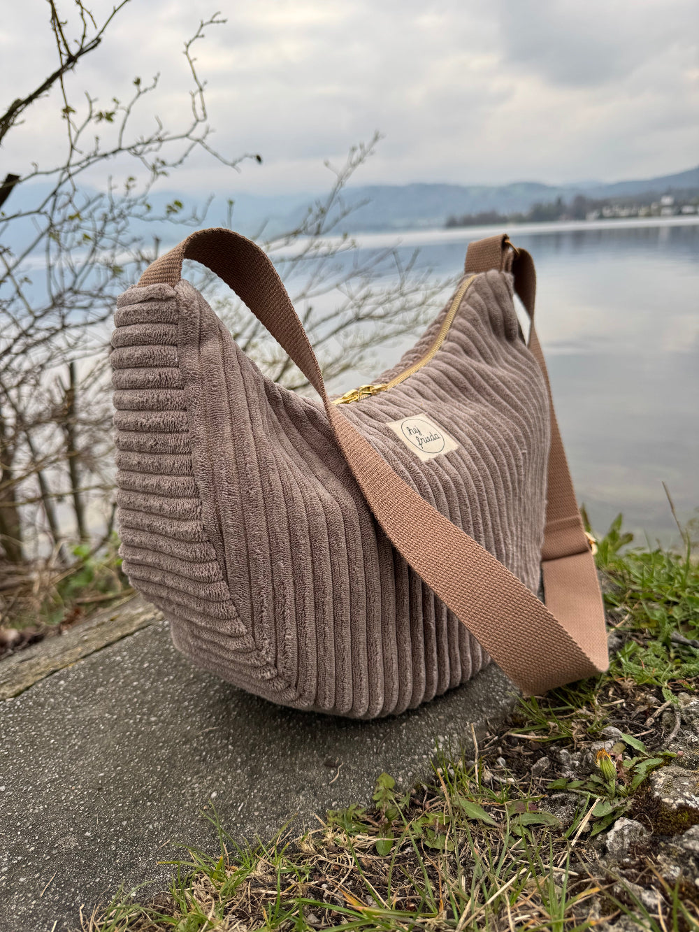 MILOU Moonbag Breitcord taupe